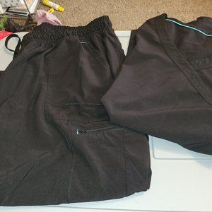 Woman's plus size scrubs